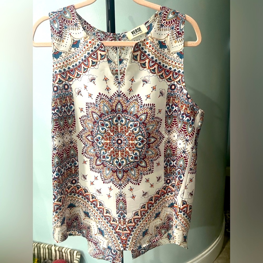 Verse Sleeveless printed top Boho size L dressy casual layered